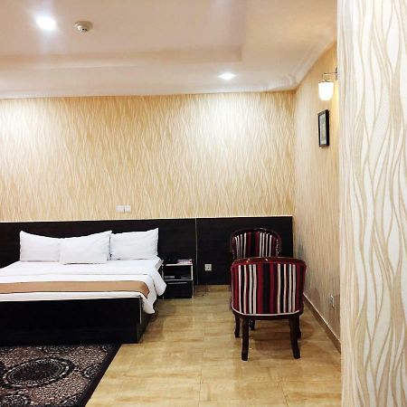 Fawzy Hotel Ibadan Dış mekan fotoğraf