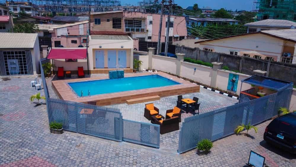 Fawzy Hotel Ibadan Dış mekan fotoğraf